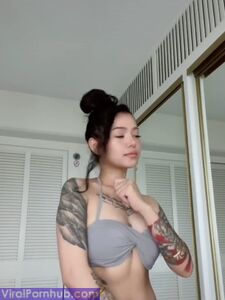 Bella Poarch Sevimli Bikini Fotoğrafları