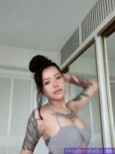 Bella Poarch Sevimli Bikini Fotoğrafları