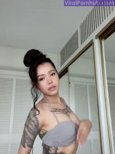 Bella Poarch Sevimli Bikini Fotoğrafları