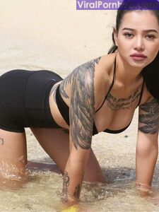 Bella Poarch sıcak fotoğraflar