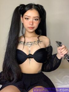 Fughe Nude di Bella Poarch