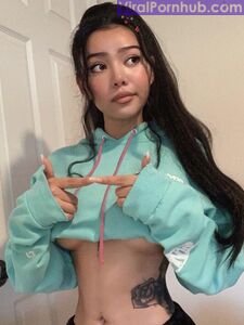 Fughe Nude di Bella Poarch