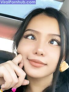 Fughe Nude di Bella Poarch