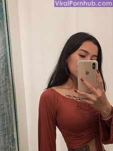 Fughe Nude di Bella Poarch