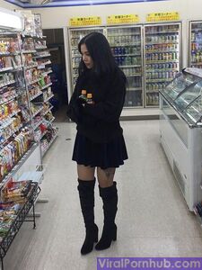 Fughe Nude di Bella Poarch