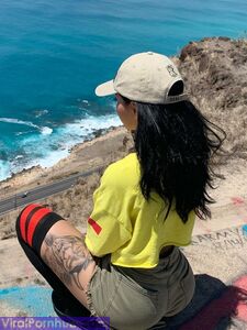 Fughe Nude di Bella Poarch