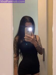 Fughe Nude di Bella Poarch