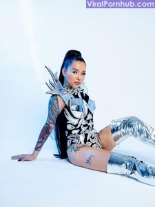 Fughe Nude di Bella Poarch