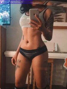 Fughe Nude di Bella Poarch