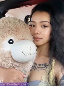 Fughe Nude di Bella Poarch