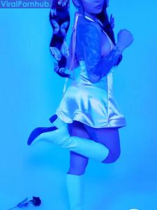 Fughe Nude di Bella Poarch