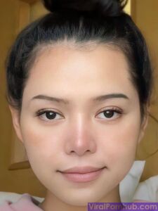 Photos sexy en gros plan de Bella Poarch