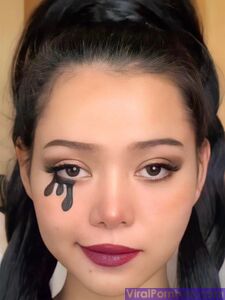 Photos sexy en gros plan de Bella Poarch