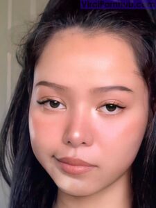 Photos sexy en gros plan de Bella Poarch