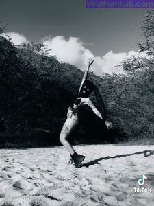 Foto sexy di Bella Poarch