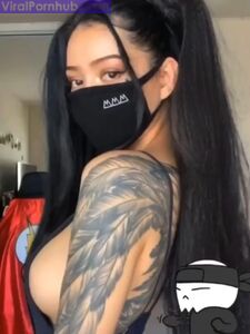 Foto sexy di Bella Poarch