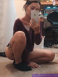 Foto sexy di Bella Poarch