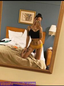 Selfies Sexy da Bella Poarch