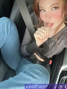 Belle Delphine - new leaks mega (34 Pictures & 1 Videos)