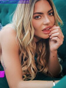 Fuites d'album nu de Megan Hanson sur Onlyfans