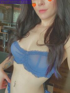 Emily Lynne Onlyfans Filtraciones Álbum Desnudo