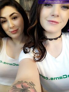 Emily Lynne Onlyfans Filtraciones Álbum Desnudo