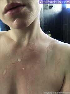 Emily Lynne Onlyfans Filtraciones Álbum Desnudo