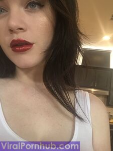 Emily Lynne Onlyfans Filtraciones Álbum Desnudo