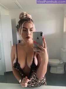 Fughe dell'album nudo di Tianna Ann su Onlyfans