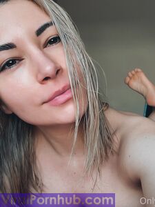 Утечка обнаженного альбома Alinity на Onlyfans