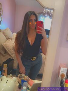 SUPERBE BABE NRI INDIENNE PHOTOS AUTOPORTRAIT FUITÉES