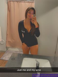 SUPERBE BABE NRI INDIENNE PHOTOS AUTOPORTRAIT FUITÉES