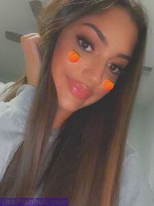 SUPERBE BABE NRI INDIENNE PHOTOS AUTOPORTRAIT FUITÉES