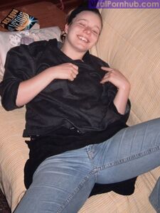 La carina Jenny amatoriale posa nuda