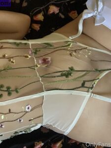 KimBrulee Onlyfans リーク 最新のヌード写真