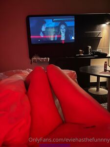 Eviehasthefunnny Onlyfans Утечки Последние Нагие Фотографии