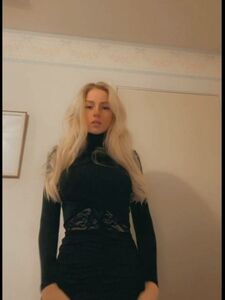 MsFiiire Sexy Dress Striptease Onlyfans Video Leaked