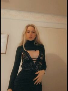 MsFiiire Sexy Dress Striptease Onlyfans Video Leaked