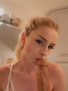 MsFiiire Dildo Fellation Cumshot Vidéo Onlyfans Fuite