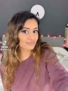 Kayla Kapoor'un Nudes TikTok Strip Onlyfans Videosu Sızdırıldı