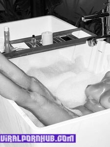 Genevieve Morton的裸照泄露