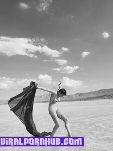 Sextape et photos nues de Nina Burri divulgués