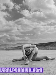 Sextape et photos nues de Nina Burri divulgués