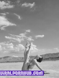 Sextape et photos nues de Nina Burri divulgués