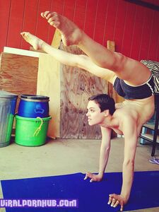 Sextape et photos nues de Nina Burri divulgués