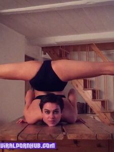 Sextape et photos nues de Nina Burri divulgués