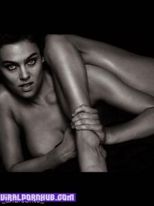 Sextape et photos nues de Nina Burri divulgués