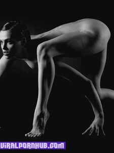 Sextape et photos nues de Nina Burri divulgués