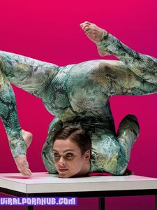 Sextape et photos nues de Nina Burri divulgués