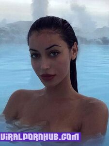 Cindy Kimberly Sexy Nuda Trapelata